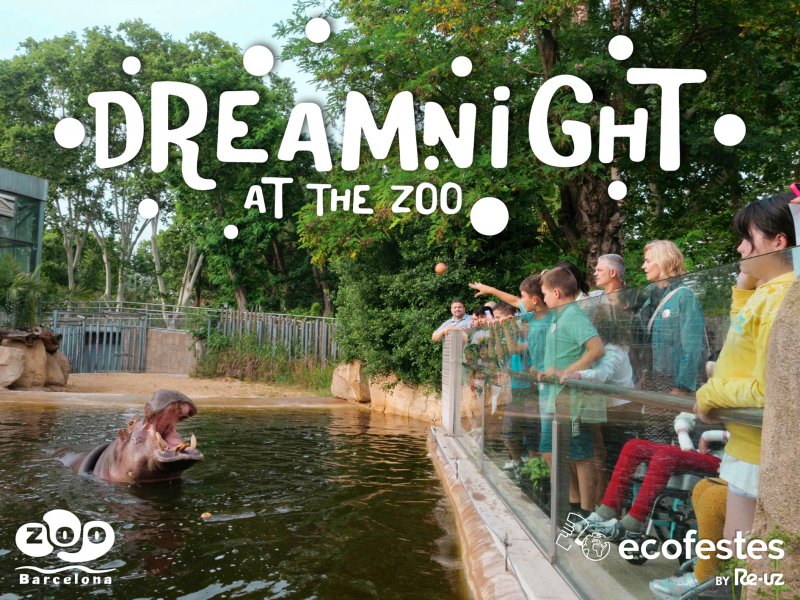 El Zoo de Barcelona celebra el Dreamnight at the Zoo i regala gots reutilitzables a les families