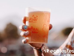 Low Festival-eko edalontziak berrerabiltzen dira garbiketa zerbitzuari esker!