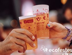 El Festival Acústica per 17è any amb els gots reutilitzables!